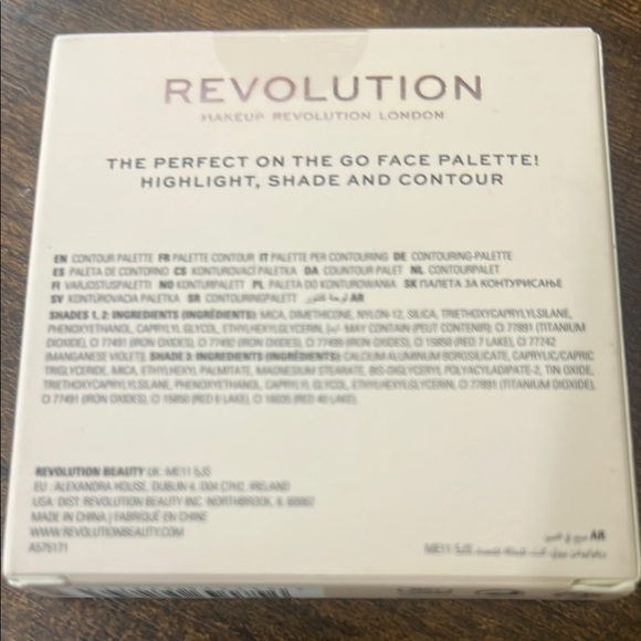 Revolution Bronzer & Contour Palette Brown Tan - Picture 4 of 5